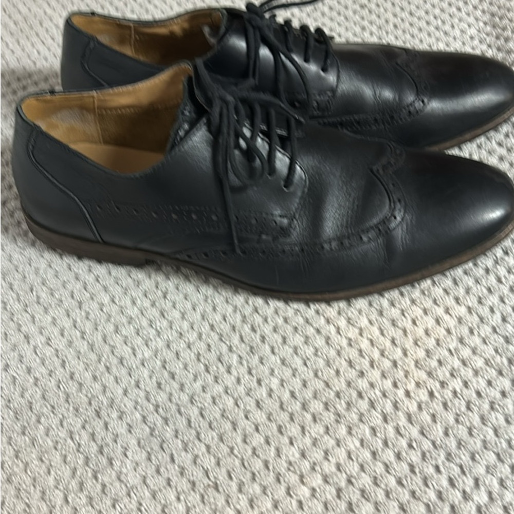 Clarks Black Leather Men's Oxfords